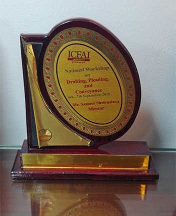 award-06